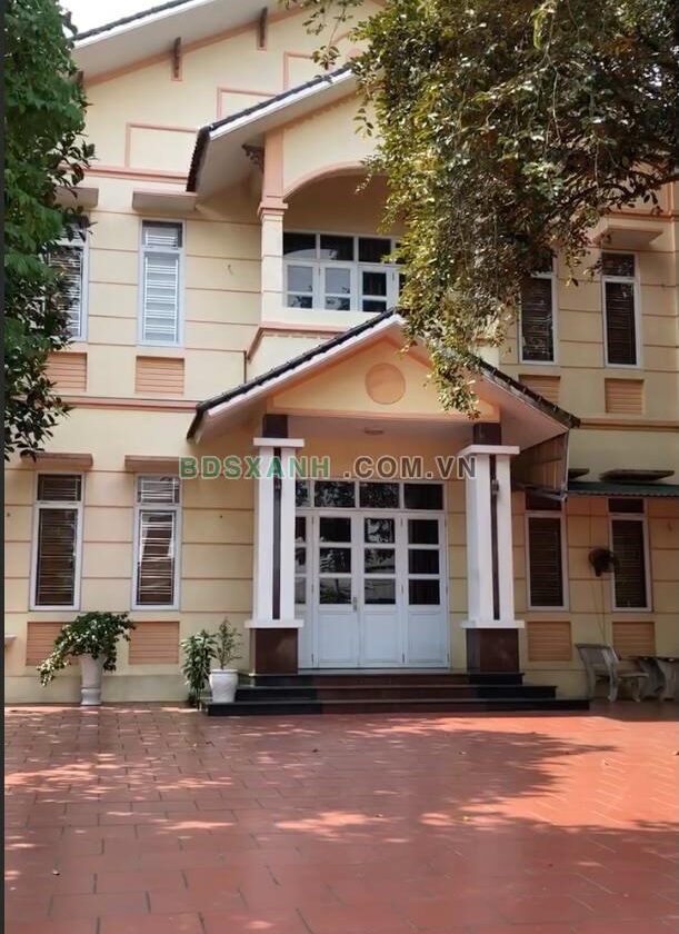 Bán biệt thự 2 tầng và gần 600 m² đất tại Km 9 Tuyên Quang – Hà Giang, giá 4,7 tỷ